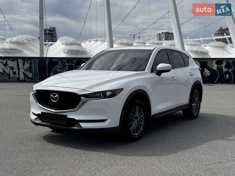 Позашляховик / Кросовер Mazda CX-5 2017 в 