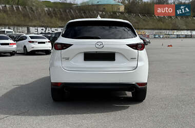 Позашляховик / Кросовер Mazda CX-5 2017 в 