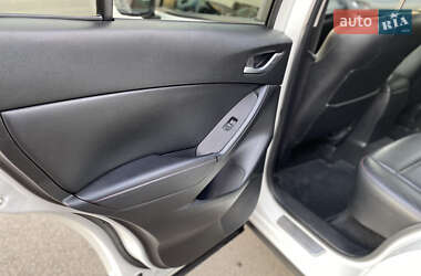 Позашляховик / Кросовер Mazda CX-5 2012 в 