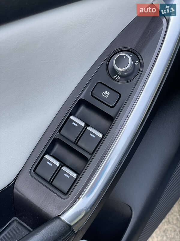 Внедорожник / Кроссовер Mazda CX-5 2016 в Ровно