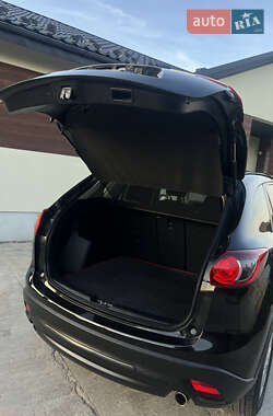 Позашляховик / Кросовер Mazda CX-5 2015 в 