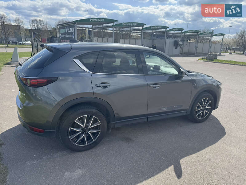 Внедорожник / Кроссовер Mazda CX-5 2017 в Киеве