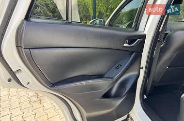 Позашляховик / Кросовер Mazda CX-5 2014 в 