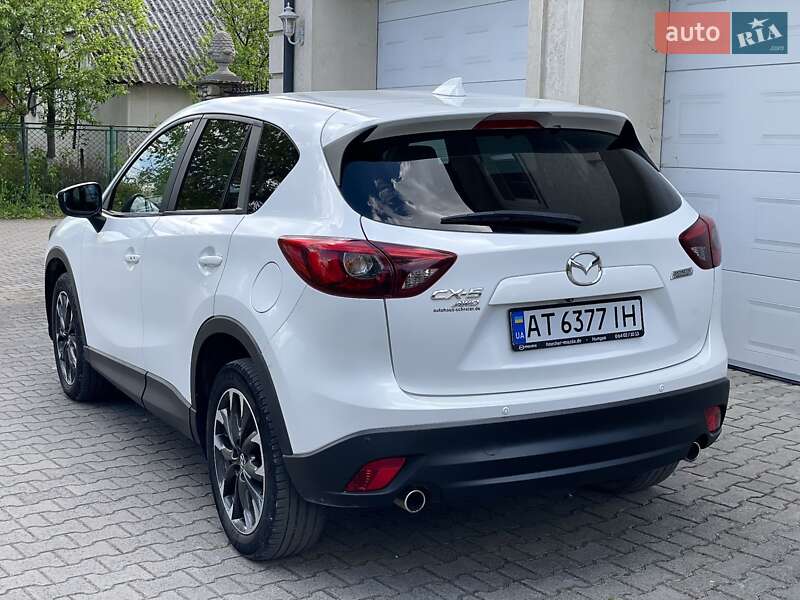 Внедорожник / Кроссовер Mazda CX-5 2015 в Надворной