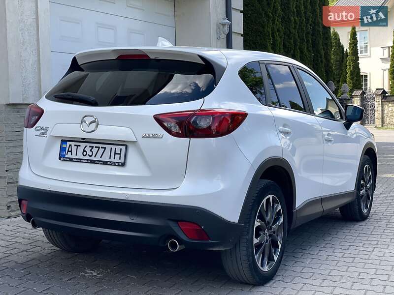 Внедорожник / Кроссовер Mazda CX-5 2015 в Надворной
