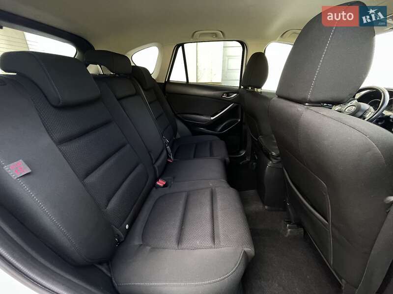 Внедорожник / Кроссовер Mazda CX-5 2015 в Надворной
