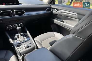 Позашляховик / Кросовер Mazda CX-5 2017 в 
