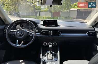 Позашляховик / Кросовер Mazda CX-5 2017 в 
