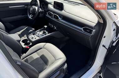 Позашляховик / Кросовер Mazda CX-5 2017 в 