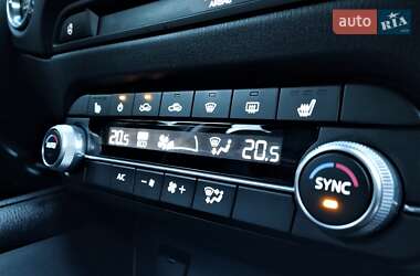 Позашляховик / Кросовер Mazda CX-5 2020 в 
