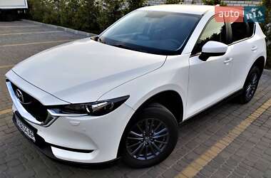 Позашляховик / Кросовер Mazda CX-5 2020 в 