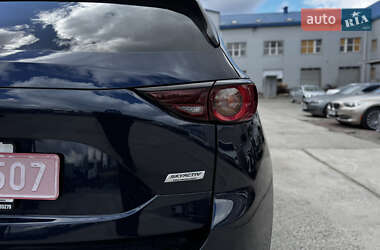 Позашляховик / Кросовер Mazda CX-5 2018 в 
