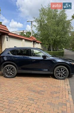Позашляховик / Кросовер Mazda CX-5 2018 в 