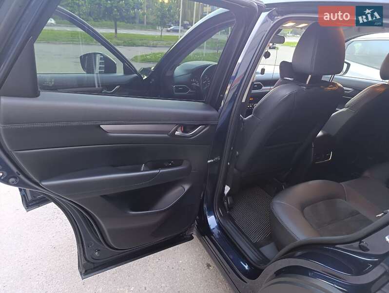 Внедорожник / Кроссовер Mazda CX-5 2017 в Ивано-Франковске