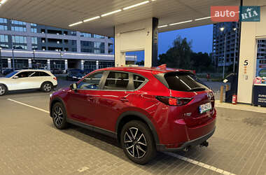 Позашляховик / Кросовер Mazda CX-5 2018 в 