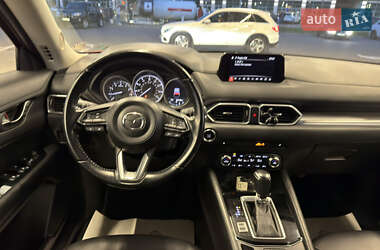 Позашляховик / Кросовер Mazda CX-5 2018 в 
