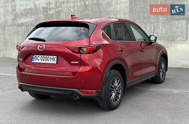 Позашляховик / Кросовер Mazda CX-5 2018 в 
