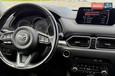 Позашляховик / Кросовер Mazda CX-5 2018 в 