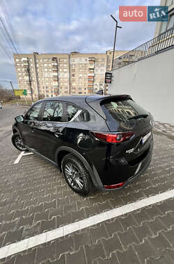 Позашляховик / Кросовер Mazda CX-5 2018 в 