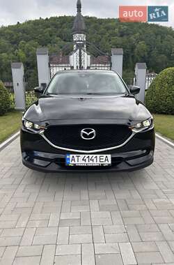 Позашляховик / Кросовер Mazda CX-5 2017 в 