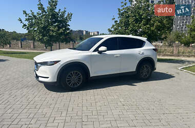 Позашляховик / Кросовер Mazda CX-5 2017 в 
