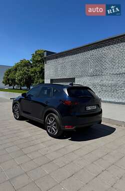 Внедорожник / Кроссовер Mazda CX-5 2017 в 