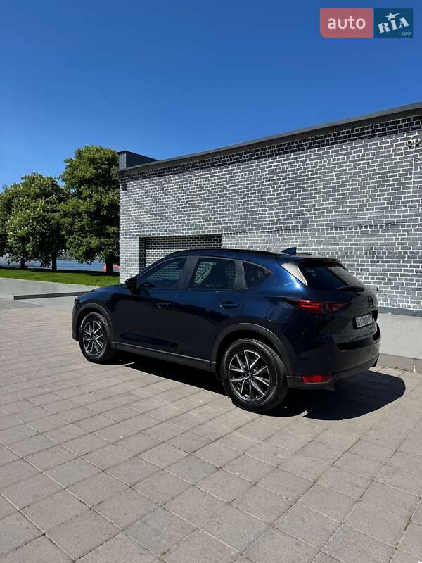 Позашляховик / Кросовер Mazda CX-5 2017 в Світловодську