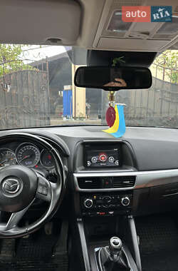 Позашляховик / Кросовер Mazda CX-5 2015 в 