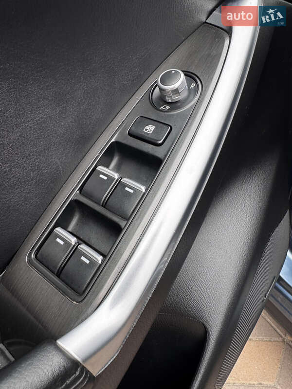 Позашляховик / Кросовер Mazda CX-5 2015 в Лубнах