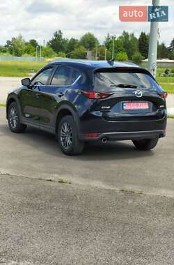 Позашляховик / Кросовер Mazda CX-5 2017 в 