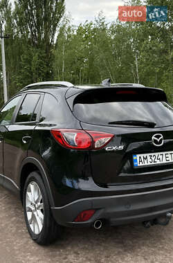 Позашляховик / Кросовер Mazda CX-5 2015 в 