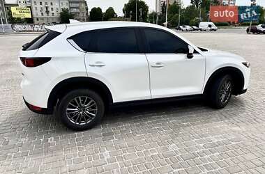 Позашляховик / Кросовер Mazda CX-5 2018 в 