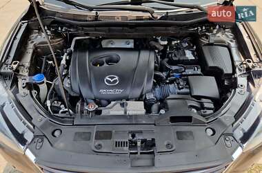 Позашляховик / Кросовер Mazda CX-5 2016 в 