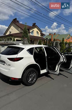 Внедорожник / Кроссовер Mazda CX-5 2018 в 