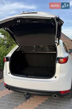 Позашляховик / Кросовер Mazda CX-5 2017 в 