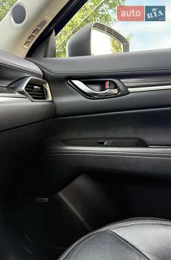 Позашляховик / Кросовер Mazda CX-5 2017 в 