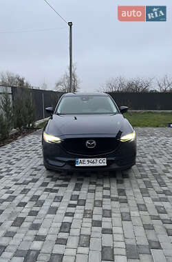 Позашляховик / Кросовер Mazda CX-5 2018 в 