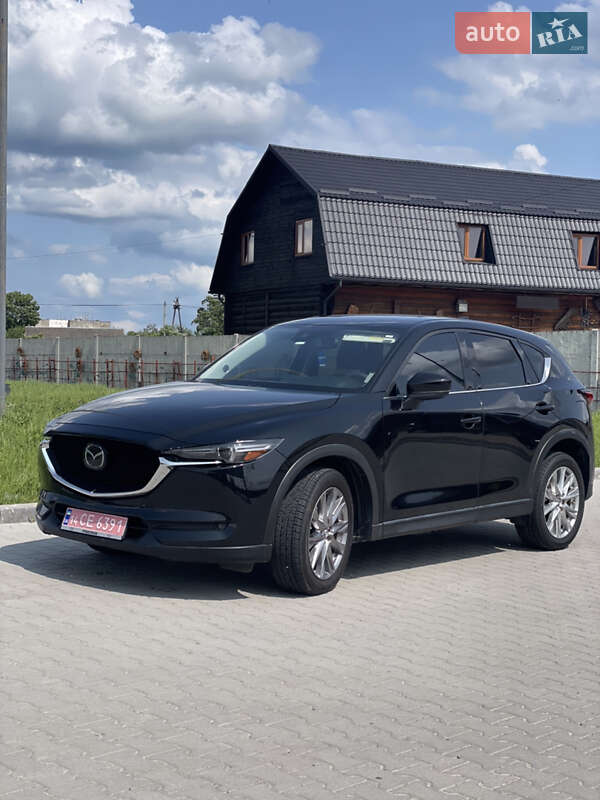 Позашляховик / Кросовер Mazda CX-5 2019 в 
