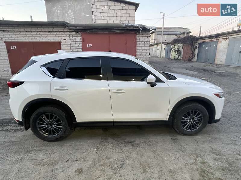 Внедорожник / Кроссовер Mazda CX-5 2017 в Украинке