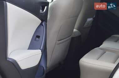 Позашляховик / Кросовер Mazda CX-5 2012 в 