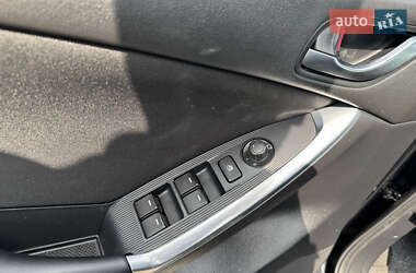 Позашляховик / Кросовер Mazda CX-5 2013 в 