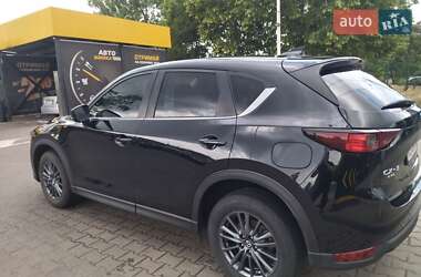 Позашляховик / Кросовер Mazda CX-5 2020 в 