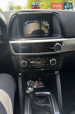Позашляховик / Кросовер Mazda CX-5 2015 в 