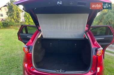 Позашляховик / Кросовер Mazda CX-5 2020 в 