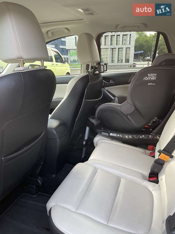 Позашляховик / Кросовер Mazda CX-5 2015 в Києві