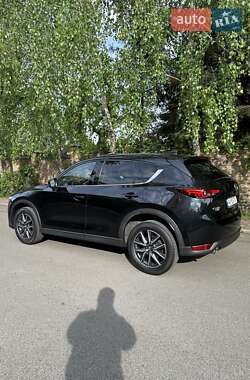 Позашляховик / Кросовер Mazda CX-5 2017 в 