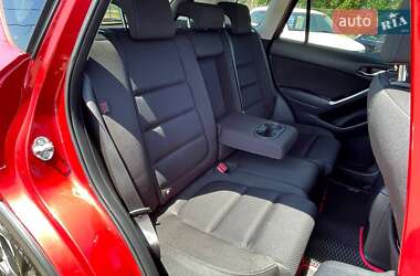 Позашляховик / Кросовер Mazda CX-5 2015 в 