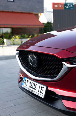 Внедорожник / Кроссовер Mazda CX-5 2018 в 