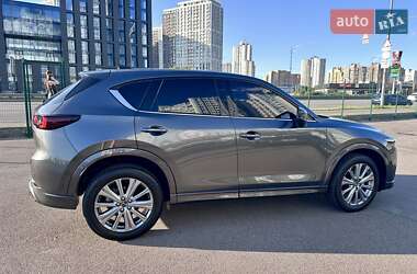Внедорожник / Кроссовер Mazda CX-5 2023 в 