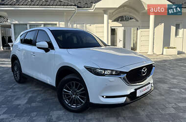 Позашляховик / Кросовер Mazda CX-5 2017 в 